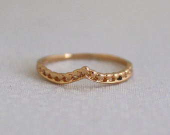 Gold Chevron Ring, Chevron Ring, Hammered Chevron Ring, Delicate Ring, Thin Minimalist Ring, Dainty Ring, Stackable Gold Ring, Trendy Rings