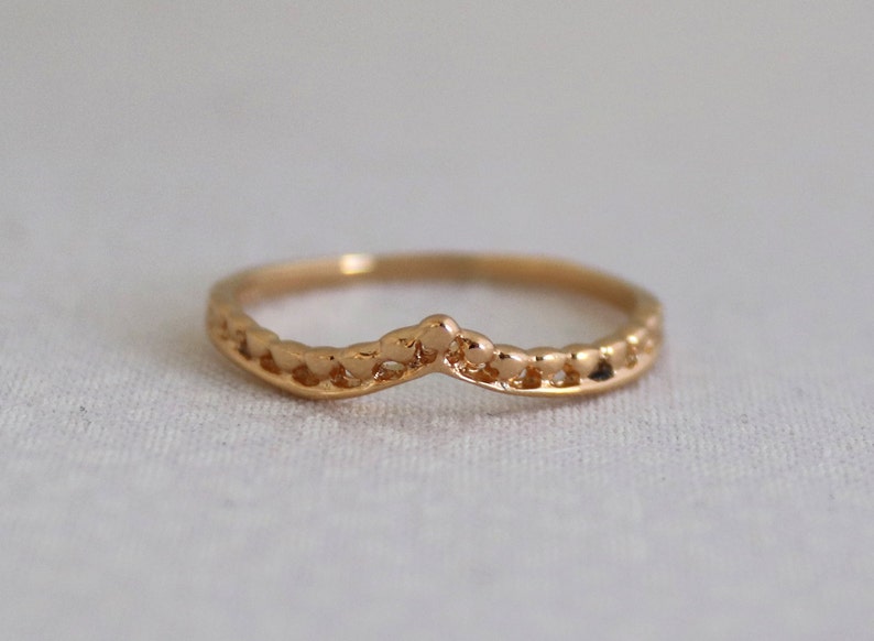 Trendy Rings Thin Minimalist Ring Dainty Ring Chevron Ring Hammered Chevron Ring Stackable Gold Ring Gold Chevron Ring Delicate Ring