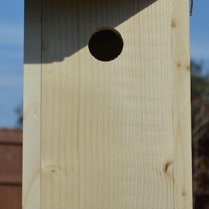 Caja nido para pájaros azules lista para cámara Blink (cámara no incluida)