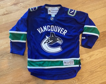 Used Blue Youth Large/Extra Large Vancouver Canucks Kesler Jersey