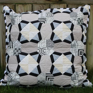 Shields EPP pattern by Nellie's Niceties