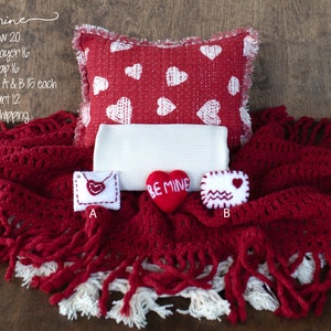 Colección de accesorios para bebés para el día de San Valentín * Almohada de corazón rojo * Carta de amor de fieltro * Envoltorio de crema * Heart Lovie * Accesorio para fotos de recién nacidos * Be Mine * Rojo