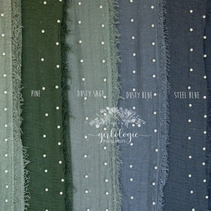 Capa con borde de perla * Accesorio para fotografía * Capa con flecos para recién nacido * Verde salvia * Malva * Azul acero * Verde helecho polvoriento * SE VENDE POR SEPARADO