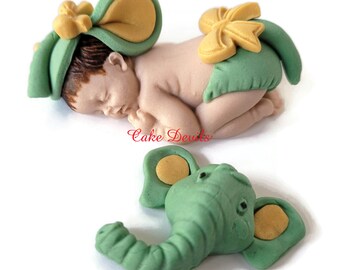 Topper de pastel de bebé durmiendo fondant vestido como un elefante, completo con una cabeza de elefante, para baby shower, bautismo o bautizo hecho a mano