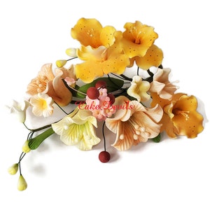 Fall Flower Cake Topper Spray, Perfect for Thanksgiving or a Fall wedding! Gumpaste Flower Cake Decorations, Assorted Flowers and Berries