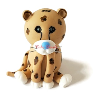 Fondant Cheetah Cake Topper, Birthday Party Cake, Leopard Cake Decorations , handmade edible, Cheetah