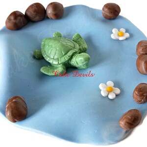 Turtle Cake Topper, Fondant Sea Turtle Cake Decoration, Sea Turtle swimming with rocks and flowers, Turtle party, Birthday decorations, cake