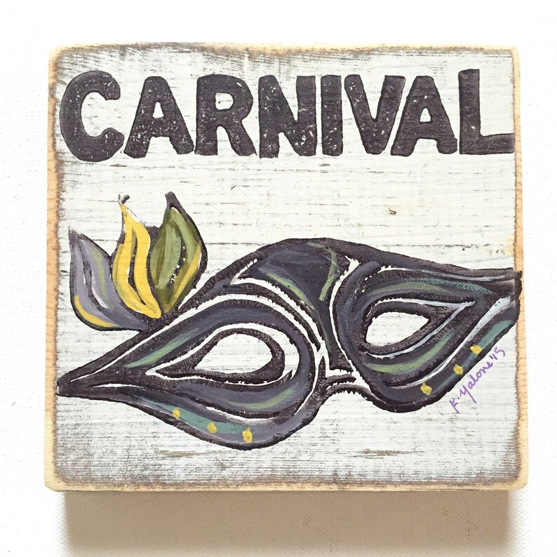 mardi gras wood decor