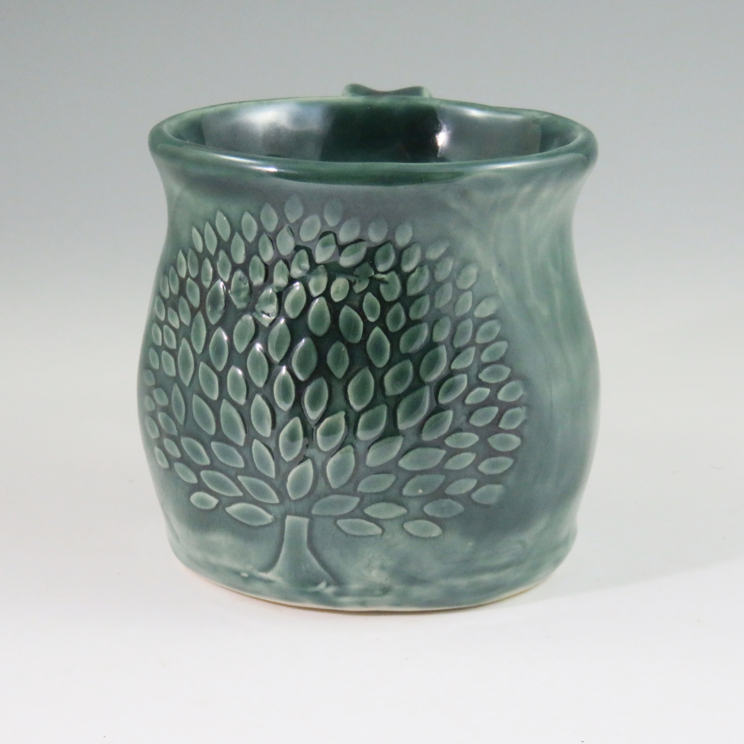 Unique pottery mug,handbuilt ceramic mug,geen ceramic mug,ready to ship