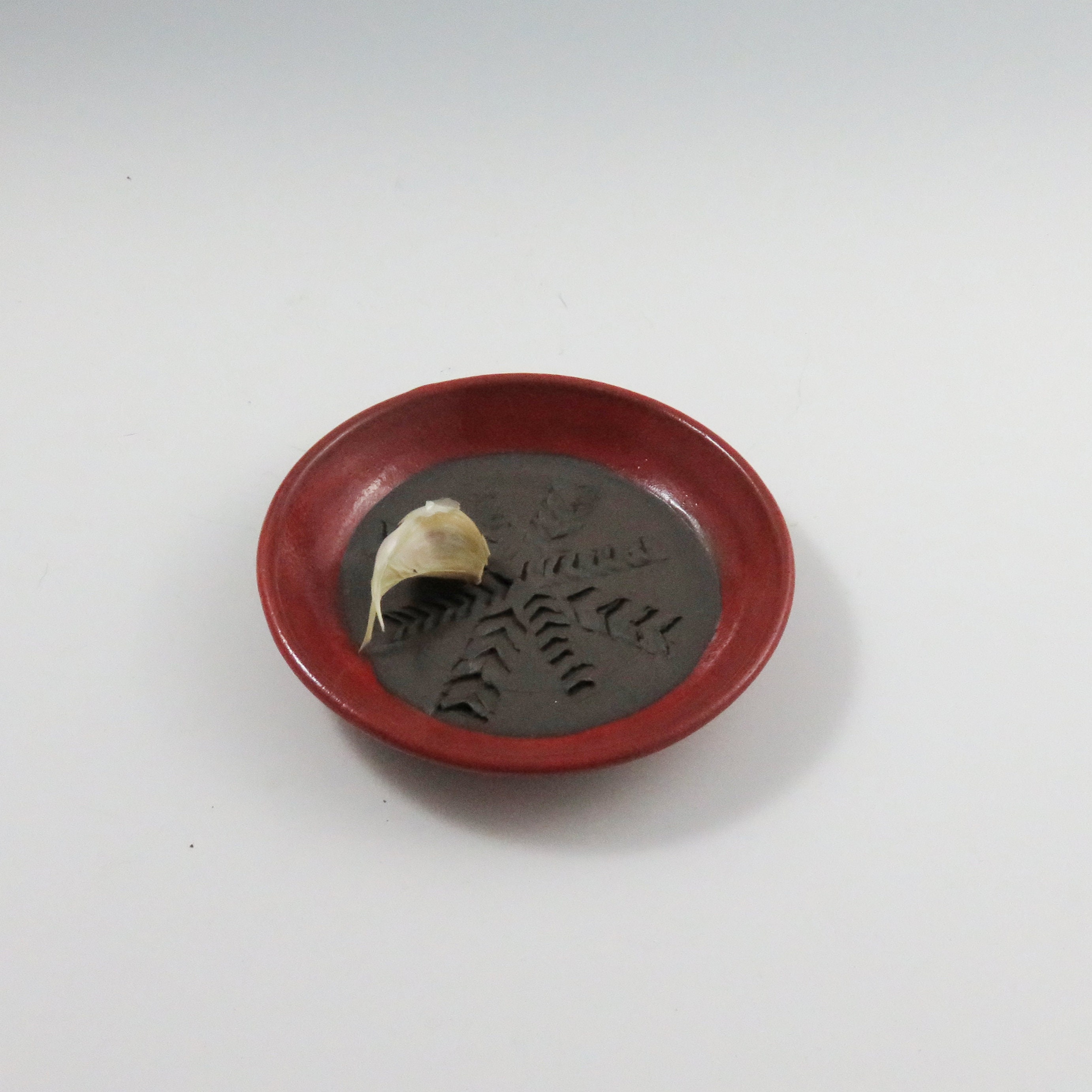 Pottery Garlic Grater Dish,Ceramic Garlic Grater Dish,Red Garlic Dish