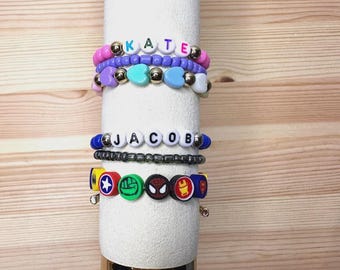 Set di tre braccialetti personalizzati per bambini: nome personalizzato, regalo per il ritorno a scuola.