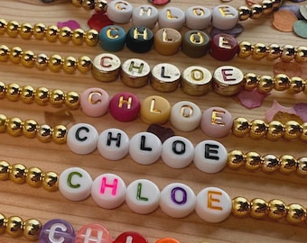 Bracciale personalizzato con nome in oro 18 carati: gioiello impilabile con perline