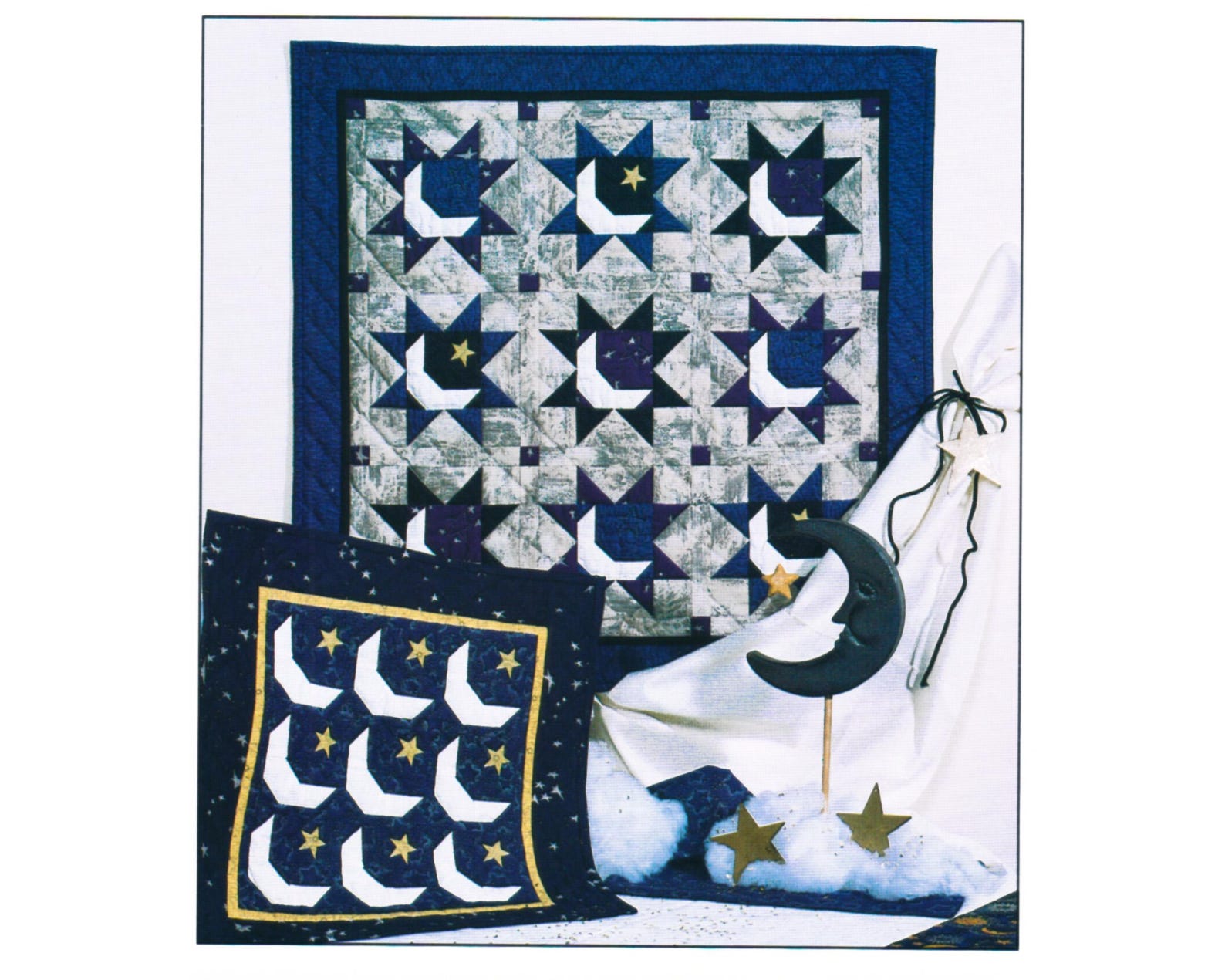 Crescent Moon Wall Quilt Pattern in 2 Sizes Debbie Mumm's the Word ...