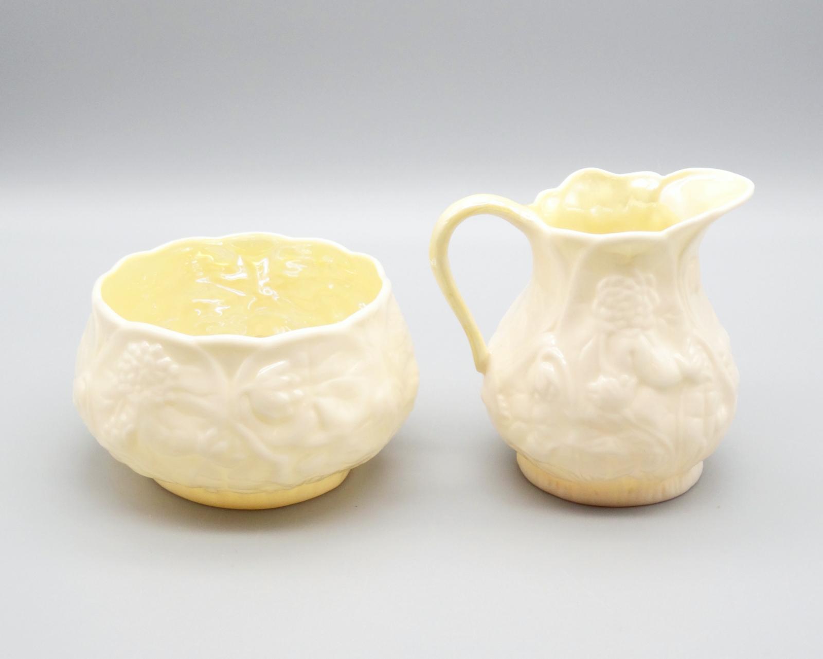 ン 大人気 新品 ノ Belleek Ivory & Yellow Luster  工芸品
