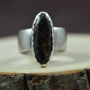 Black Mojave Copper Turquoise Marquise Shape Ring with Wide Banded 925 Solid Sterling Silver Shank. Ring Size 7 1/2