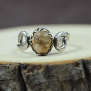 Rare Fossilized Coral Oval Shape Ring with a Single Banded 925 Solid Sterling Silver Shank. Ring Size 9 1/2