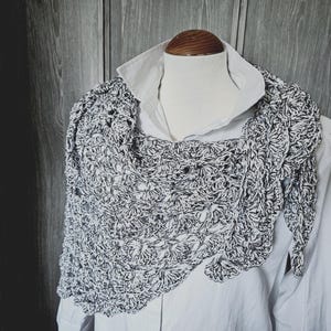 Ganchillo Chal schwarz und blanco