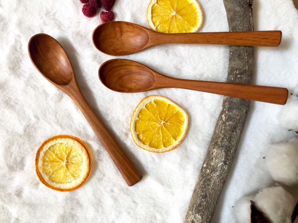 Petite Cuillère en Bois de Merisier - Couvert