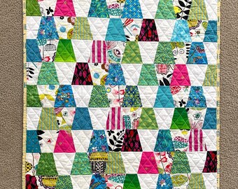 Bright Tumbler Baby Quilt - Machine Quilted Cotton Blanket