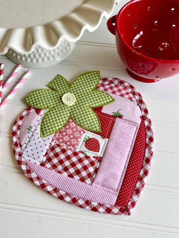 Scrappy Strawberry Quilted Hot Pad Sewing Pattern (PDF Pattern) - Etsy