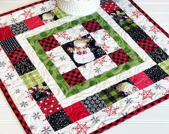 PDF Simply Merry Christmas Tabletopper pattern, patchwork quilted Christmas tablerunner pattern, instant download