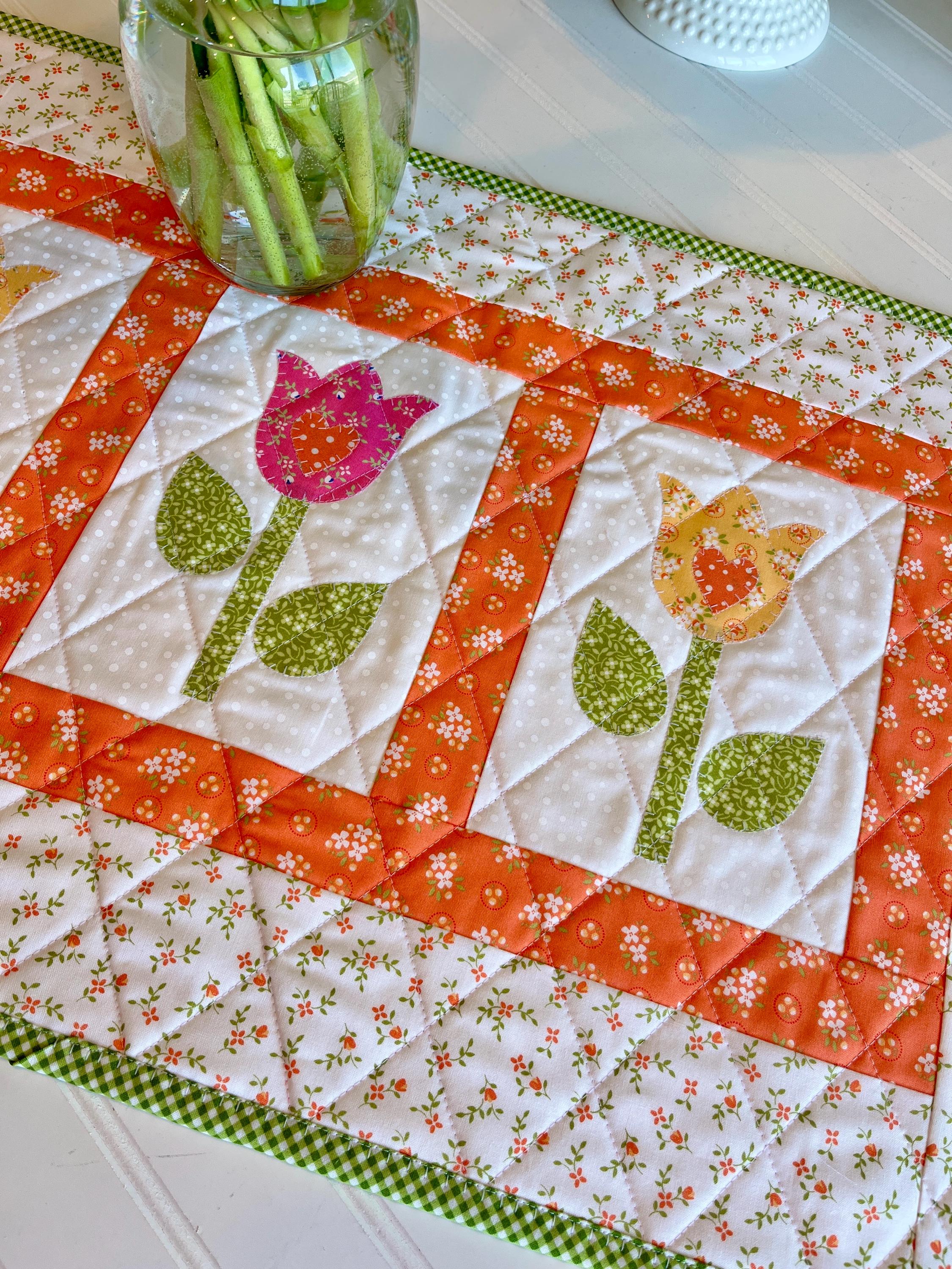 PDF Tulip Garden Quilted Table Runner, Spring Applique Kitchen Linen - Etsy