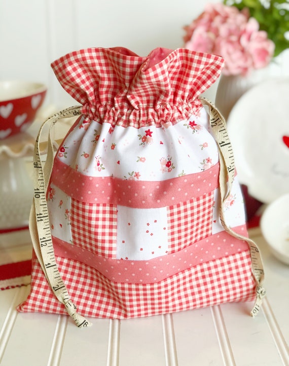 PDF PATTERN for Scrappy Drawstring Bag, fabric pouch