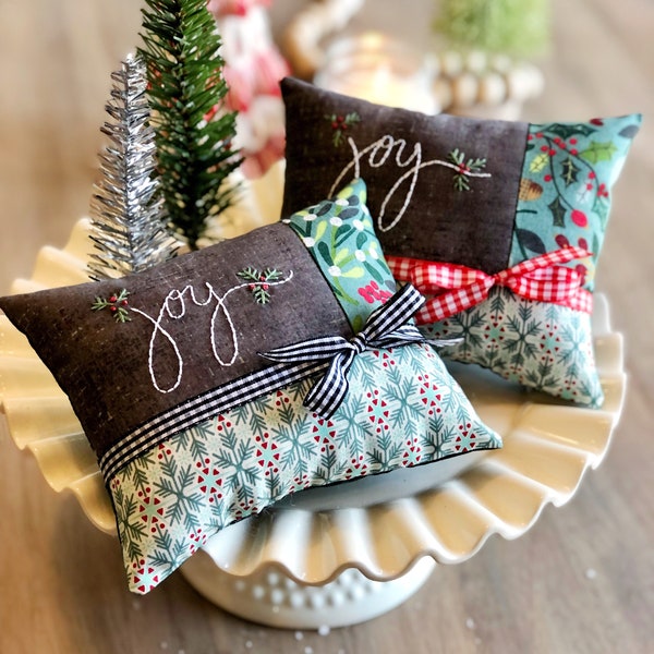 PDF Christmas Joy mini pillow pattern, chalkboard art fabric tiered tray decor