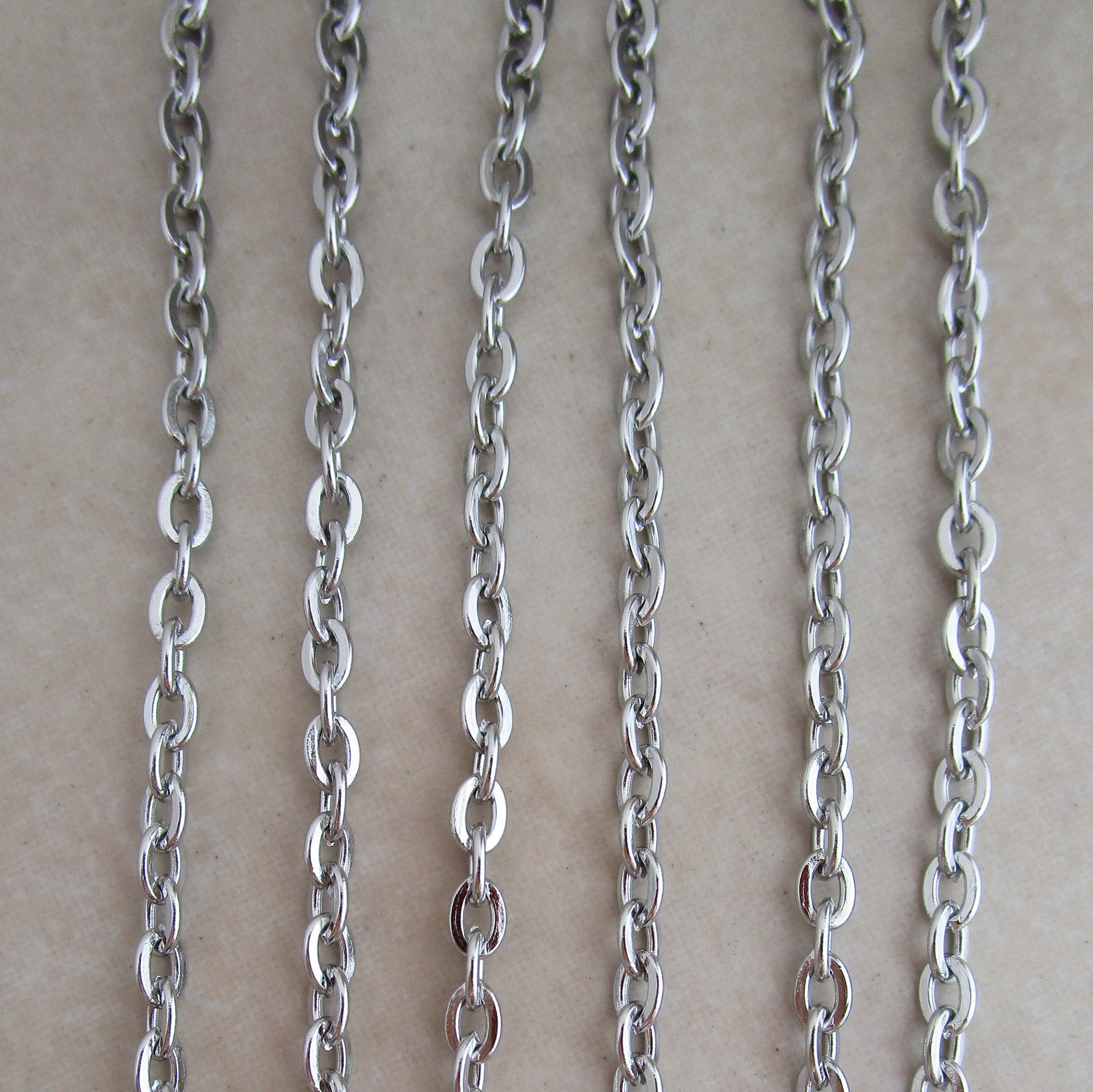 Stainless Steel Chain Bulk, 30 Ft of Surgical Stainless Steel Sturdy Chunky  Big Heavy Cable Chain 8x6mm 1.2mm 16G Unsoldered Link ST86S 
