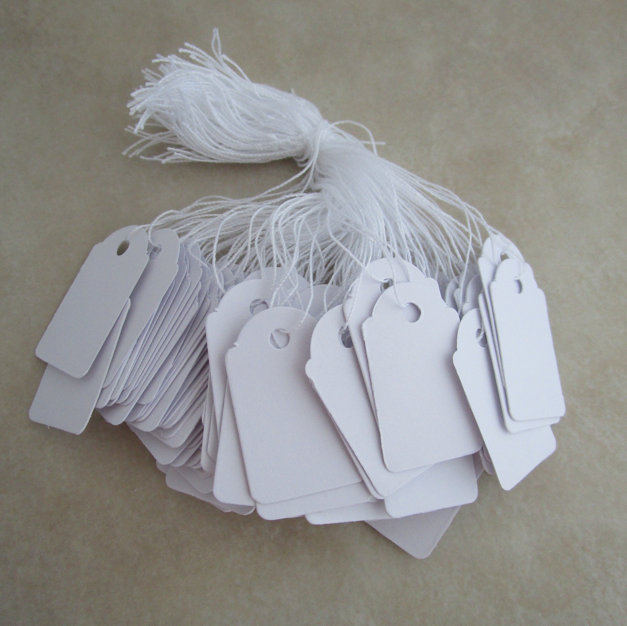 100 pcs Silver Plastic Price Tags, Jewelry Price Tags with String - 100 Pcs