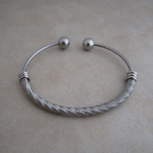 hypoallergenic 304 stainless steel coil cuff bracelet