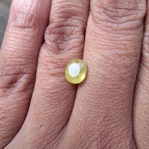 1.38ct Natural Yellow Oval Cut Sapphire Gemstone image 4