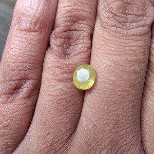 1.38ct Natural Yellow Oval Cut Sapphire Gemstone image 3