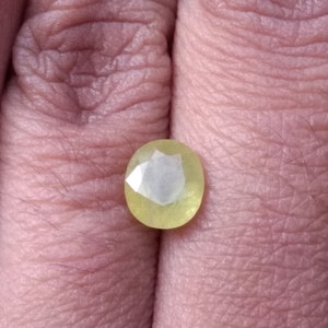 1.38ct Natural Yellow Oval Cut Sapphire Gemstone image 9