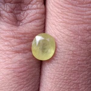 1.38ct Natural Yellow Oval Cut Sapphire Gemstone image 8