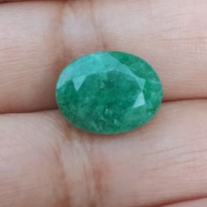 6.06cts Certified Natural Earth Mined Oval Faceted Colombian Emerald Gemstone