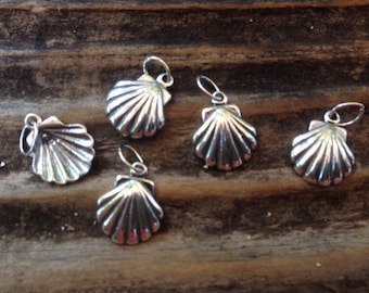 Sterling Silver sunrise shell charms/ pendant; Lot of 1