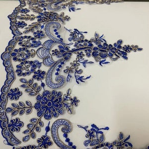 Delicate koningsblauwe gouden rand met koord, geschulpte bloemen Alencon-kanten rand voor toga, bruidsjurk, handschoenen, sluiers, kostuumdecor