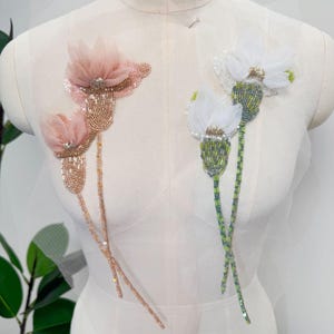 Härlig broderad applikation med grenblad och blomma för balklänning, balklänning, danskostymer, couturedesign, aftonklänning, hantverkssömnad