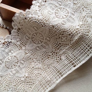 Vintage Beige Baumwoll-Spitzenborte, gehäkelte Wellenrand-Spitzenborte, ecrufarbene Baumwoll-Spitzenborte