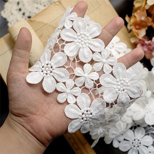 Black White Lace Trim, Cute Flower Blossom Guipure Trim, 4.3&quot; Wide Venice Lace for Sewing Crafts, Wedding Dress, Headbands, Home Decoration