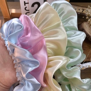 5,5 cm de ancho, bonito borde con volantes, borde de encaje satinado de doble capa para vestidos, faldas, muñecas, cortinas, cojines, mantas, manteles, manualidades y costura.