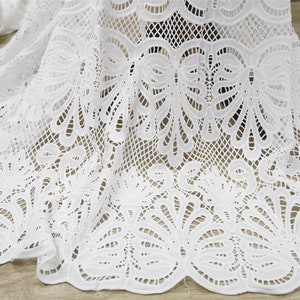 Gebroken witte kantstof, vintage guipurekantstof, groot bladpatroon uitgeholde stof, bruidskantstof, trouwjurkstof 1 werf