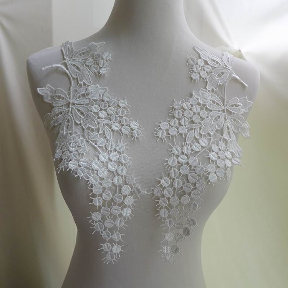 1 Pair Pearl White Venice Lace Floral Appliques 1 Pair Pearl White Venice Lace Floral Appliques