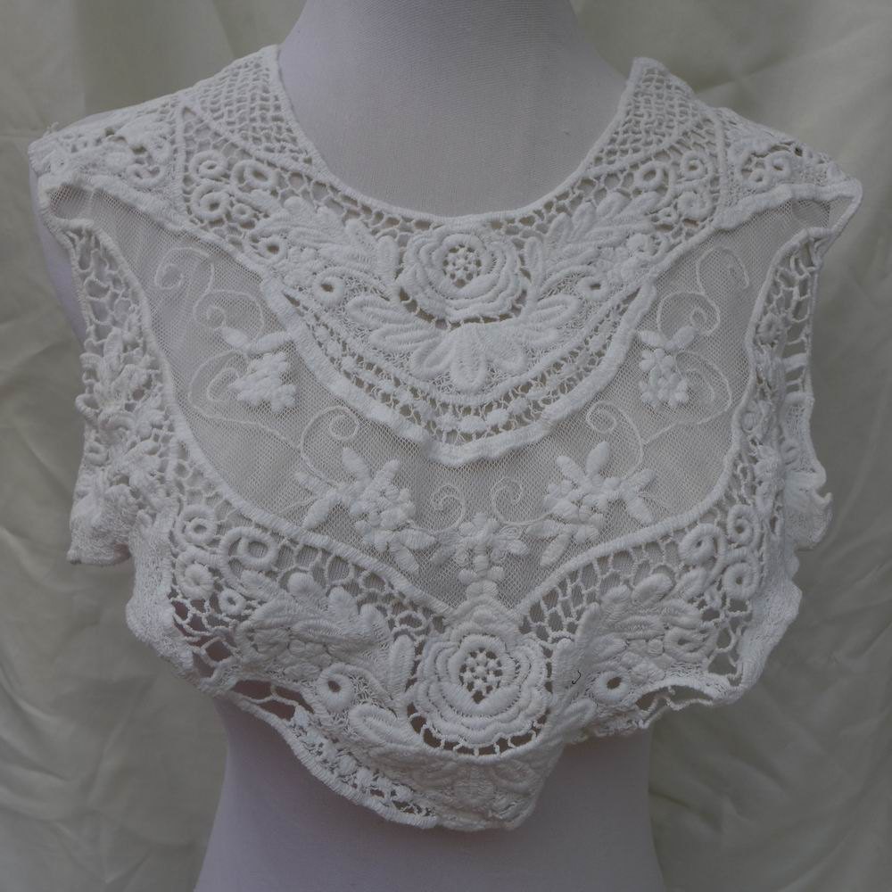 Vintage Collar White with Metallic Gold Embroidery Applique #483 