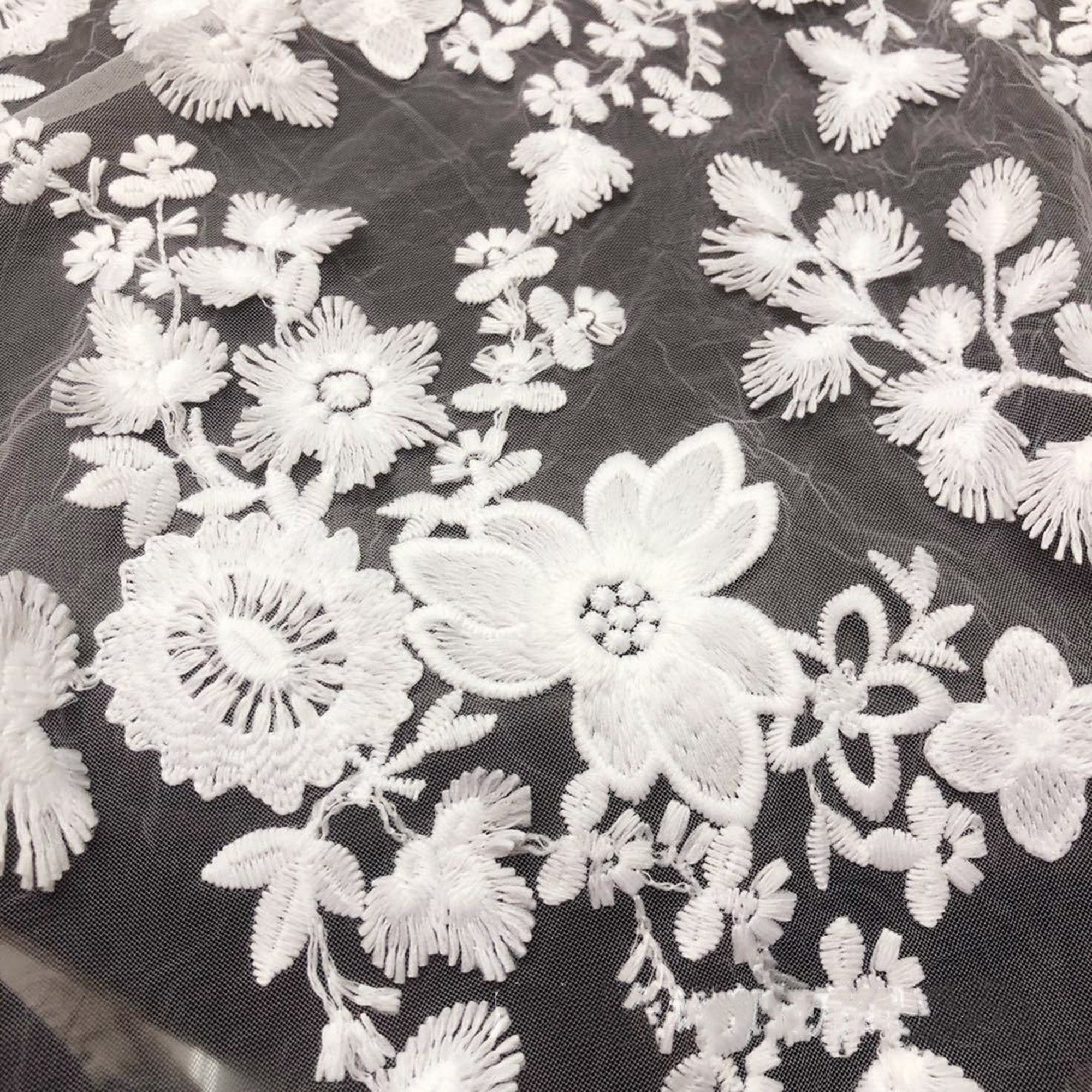 Tissu Brodé Floral Dentelle Nylon Pour Mariage & Loisirs Créatifs - 1 Mètre (117-150cm De Large)