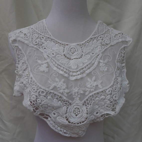 Vintage Style Lace Collar off White Embroidery Lace Collar  