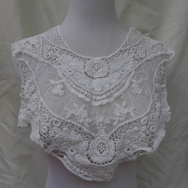 Col en dentelle vintage blanc cassé avec appliques de col en dentelle brodée une pièce