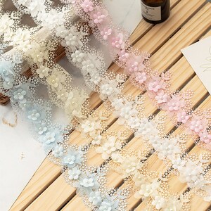 Bunte hübsche Blumenspitze, 3D Blumenstickerei, Perlenspitze, Venedig Spitze für Stirnbänder, Mädchenkleid, Bastelkleidungszubehör