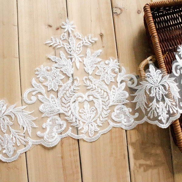 Elegant Floral Embroidered Lace Trim, Scalloped Mesh Lace Trim for Bridal Dress, Veil, Wedding Supplies, Ball Gown, 1 Yard